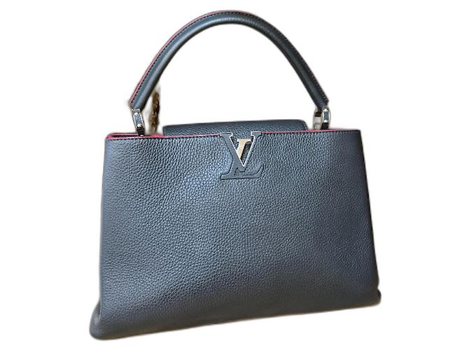Louis Vuitton Capucines MM Borsa in pelle blu navy