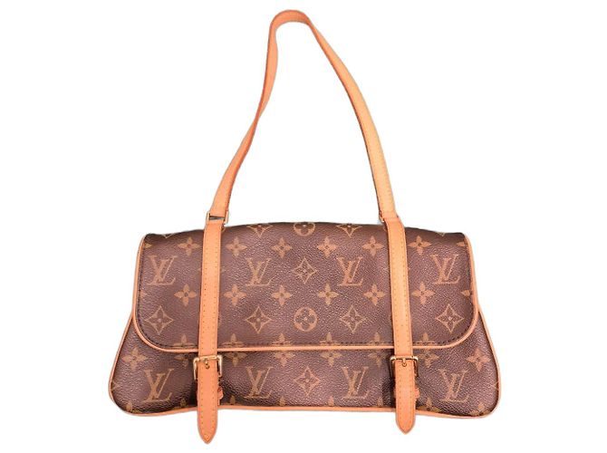 LOUIS VUITTON Bolsa Marelle Castaño
