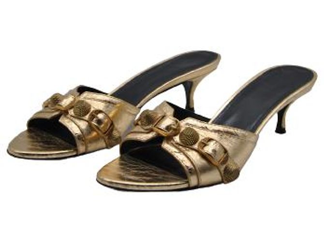 Sandali BALENCIAGA T.EU 38 Pelle D'oro
