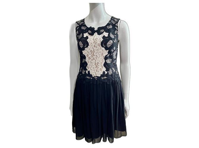 Diane Von Furstenberg Vestido de renda e seda DvF em preto e branco