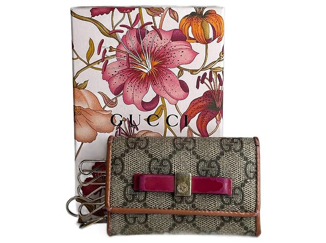 Ophidia Vintage Gucci Leather Monogram Key Holder Grey