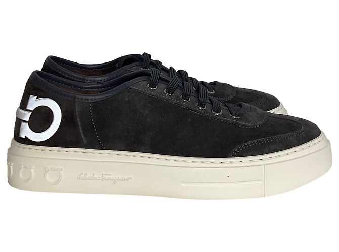 Salvatore Ferragamo Baskets à plateforme Truman Ferragamo en daim noir