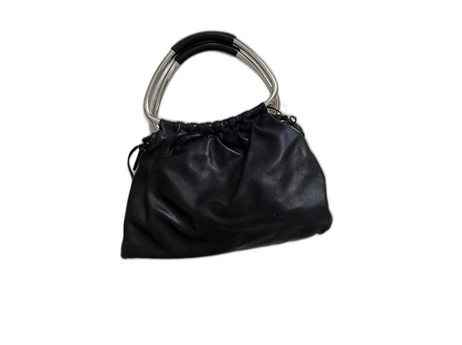 Prada Handtasche mit Metallgriff