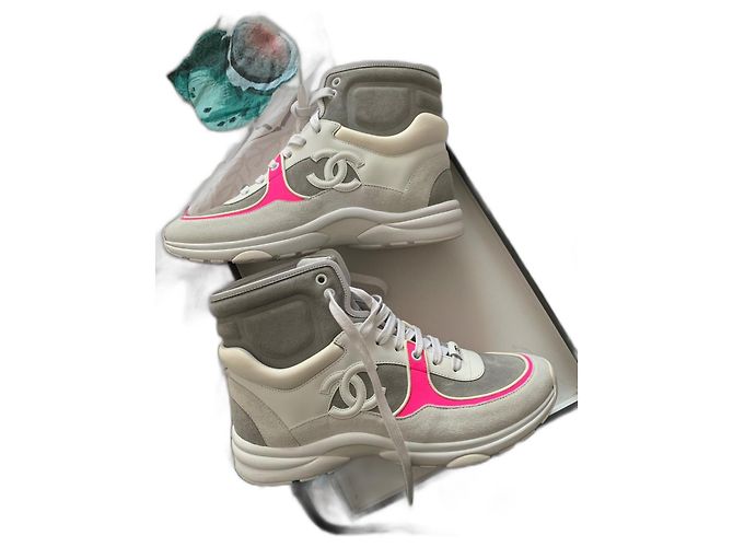 Chanel High-Top Sneaker Leder grau rosa