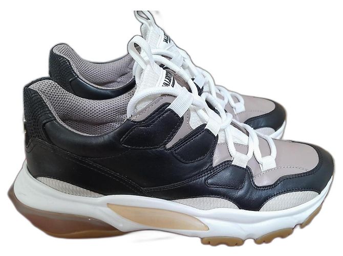 Sneakers Valentino Garavani in pelle nera Nero
