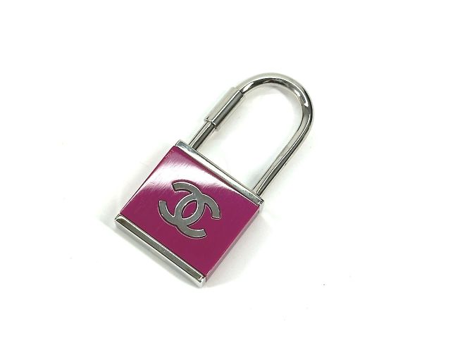 Chanel 02C CC Coco Marca Logo Chaveiro Prata Rosa