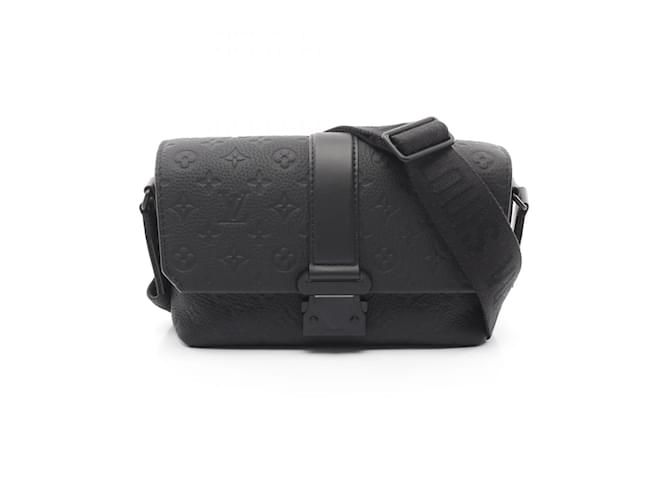 Louis Vuitton LOUIS VUITTON S Cape Shoulder Bag Black Patent leather  ref.2155840