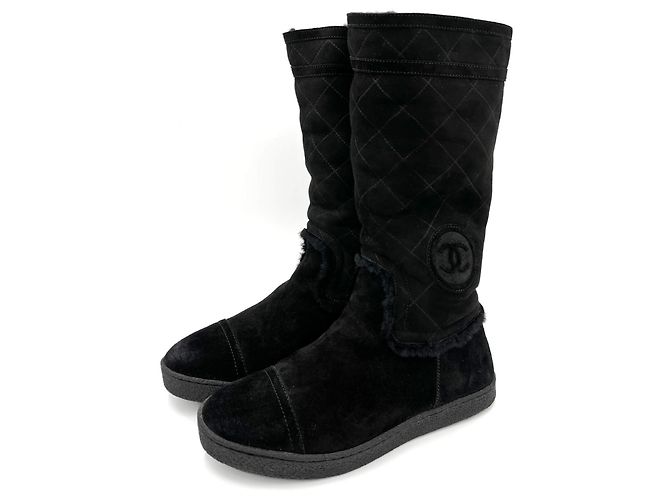 Timeless Chanel CC Suede Flat Boots 40 Black