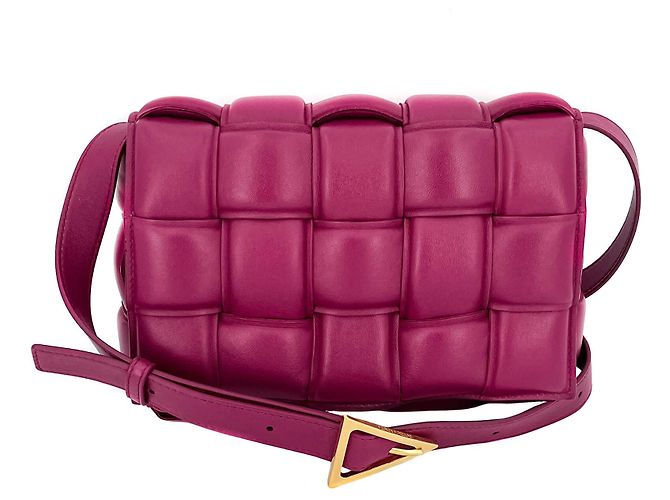 Cassette Bottega Veneta Bolsa de ombro de couro roxa acolchoada Roxo