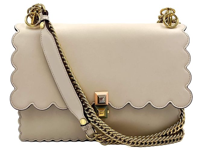 Fendi Bolsa de mão em couro de bezerro bege