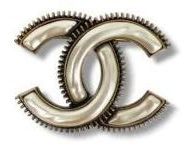 Chanel Doppel-C Brosche Perlmutt Effekt Ecru Weiß