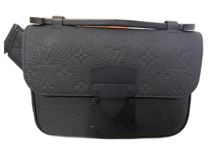 Louis Vuitton S lock messenger Black Pony-style calfskin  ref.2159254