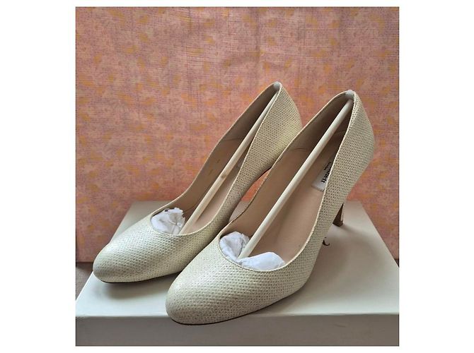 Autre Marque Creme Glitzer-Pumps, Größe 39, L.K. BENNETT