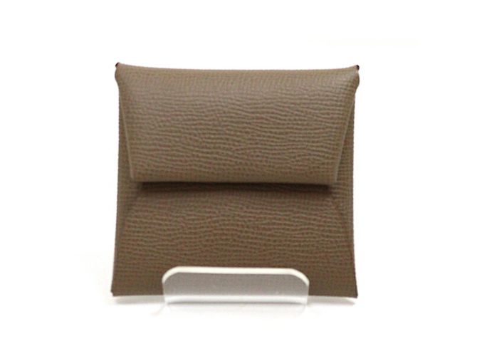 Hermès Monedero de cuero Epsom de Hermes en gris Etoupe Gris pardo