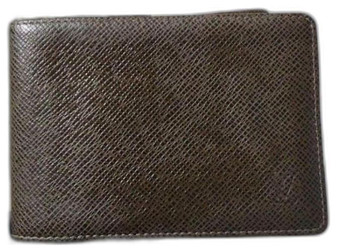 Louis Vuitton Taiga Bifold Wallet Brown