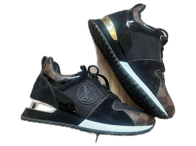 Louis Vuitton Run Away Sneaker Schwarz Leder