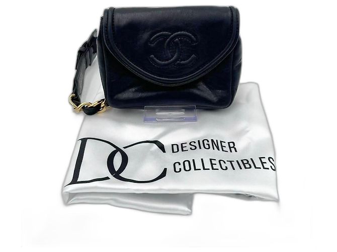 Chanel Mini Bolsa de Cinto Preta de Couro Preto