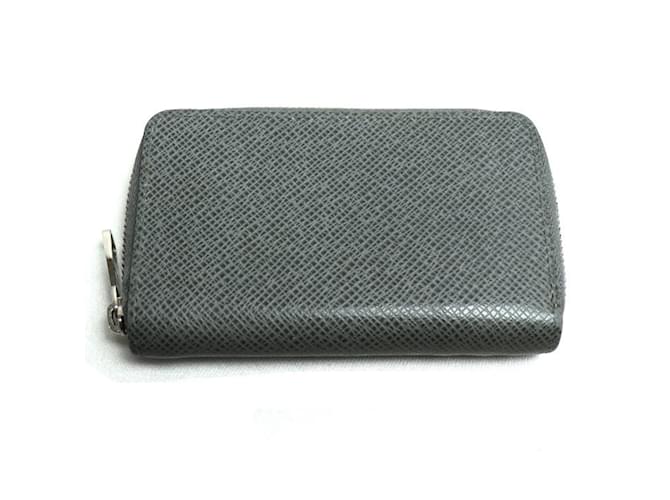 Louis Vuitton Taiga Leather Coin Purse Brown  ref.2169161