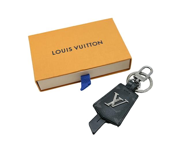 Louis Vuitton Monogram Eclipse Keychain  ref.2169364