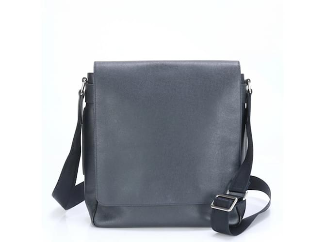 Louis Vuitton Taiga Milo M32632 Bol Leather Shoulder Bag  ref.2173620