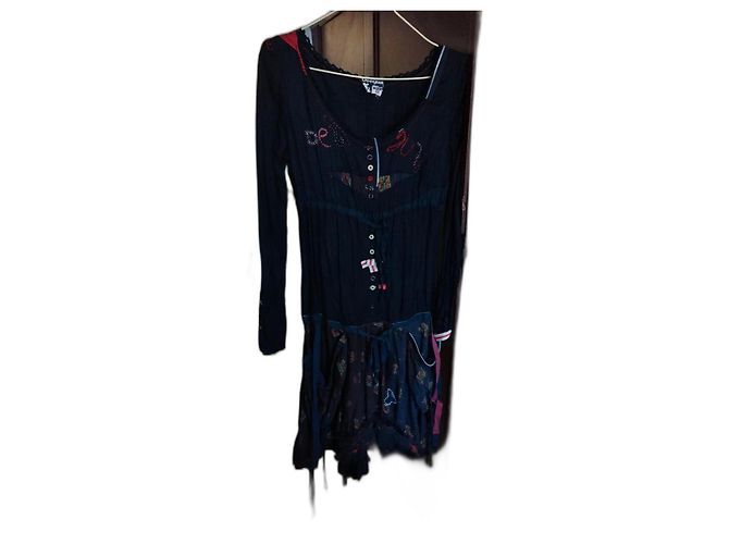 Vestido negro y rojo Desigual con botones M/38