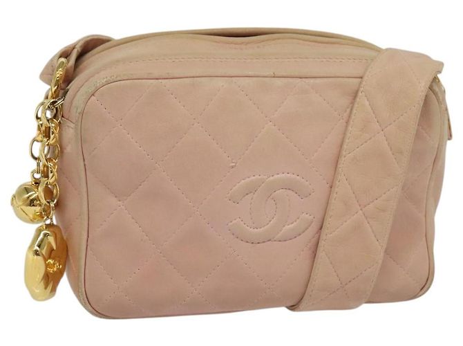 CHANEL Bolsa de Ombro Matelassé em Couro de Cordeiro Rosa CC Auth 117845