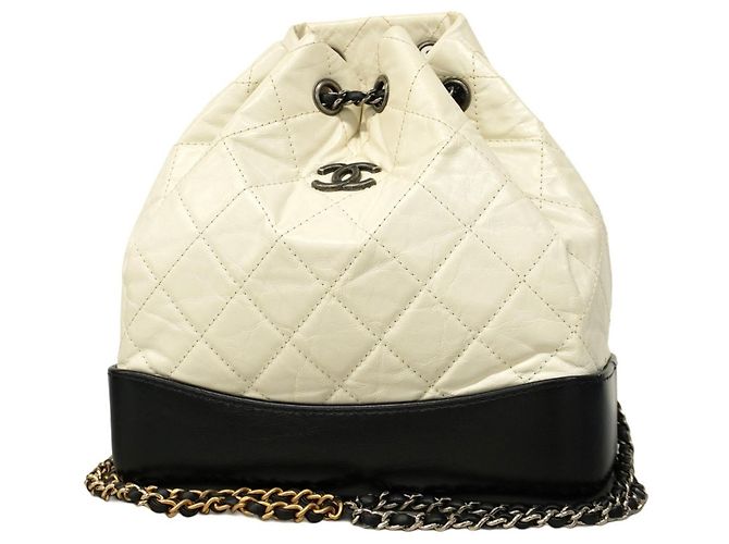 Mochila de couro de bezerro Matelassé Gabrielle da Chanel Preto Branco
