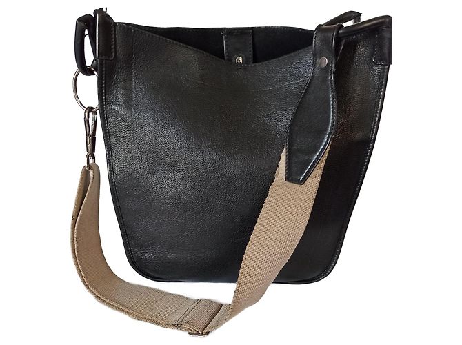 Sac en cuir noir Yves Saint Laurent 