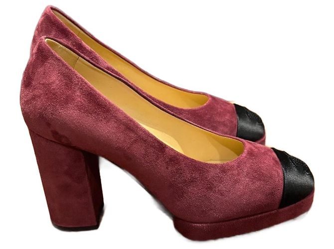 Pompes en daim bordeaux Chanel 35