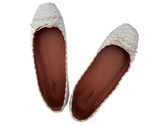 Alaïa Ballerinas aus Python Leder weiß