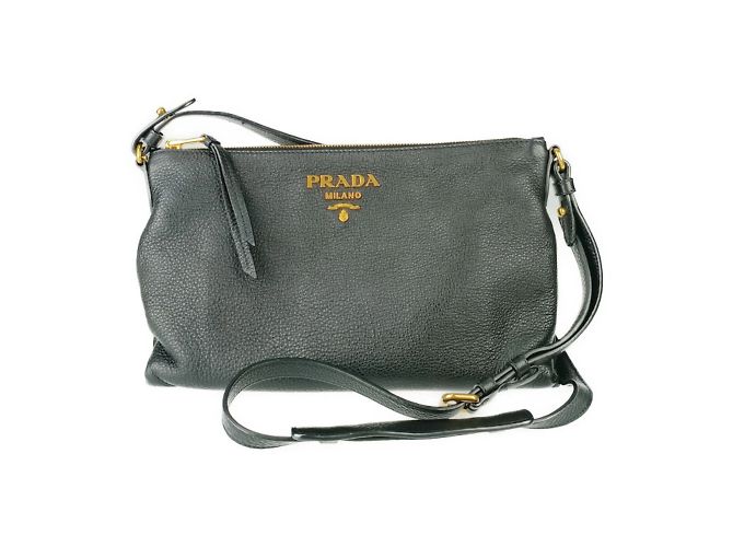 Prada Schultertasche aus schwarzem Vitello Daino