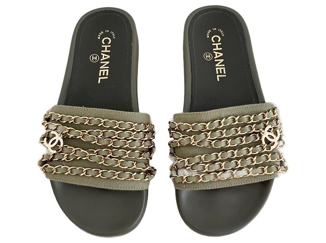 Défilé de mode Chanel Resort 2017 Kaki
