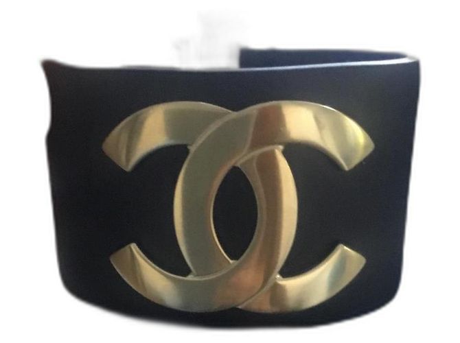 CHANEL Armreif Schwarz