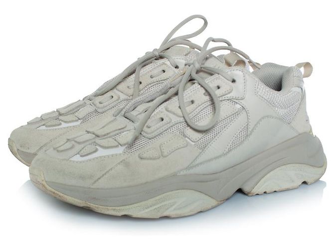 Amiri, coureur d'os en beige