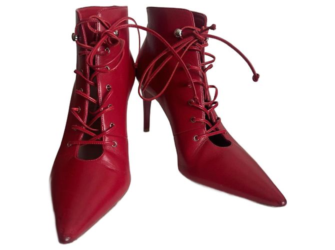 Bottines Miu Miu en cuir rouge