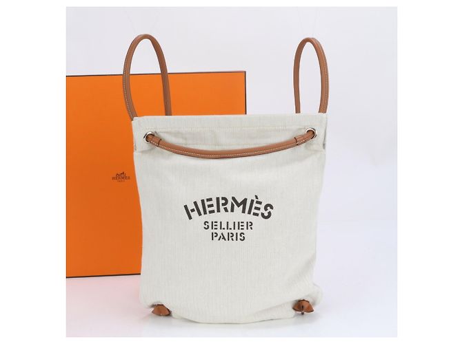 Hermès Mochila de couro Chevron Aline gravada Hermes Y