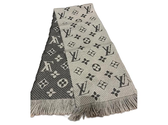 Louis Vuitton Logo Mania Grey Wool  ref.2195556