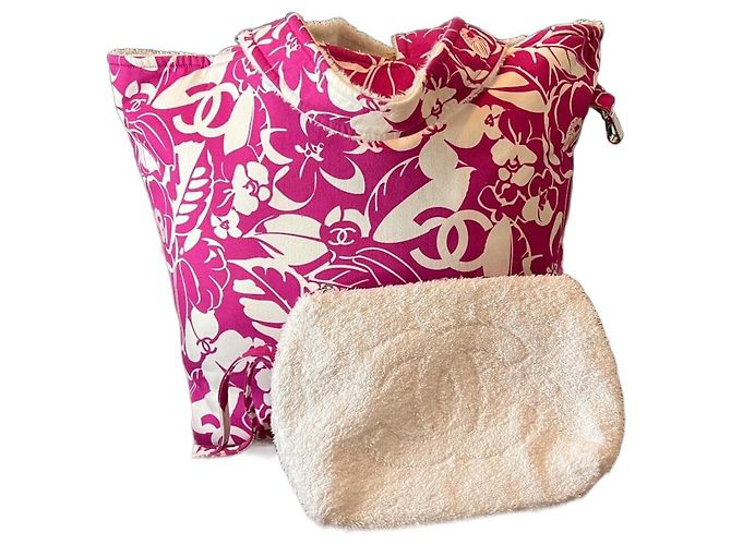 Bolso Chanel Coco Beach 2021 reversible rosa de algodón con bolso