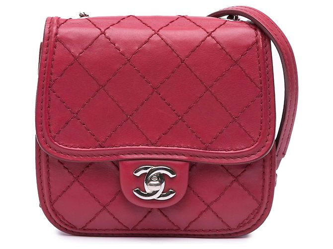 Chanel Mini Flap em Couro de Bezerro Rosa Costurado