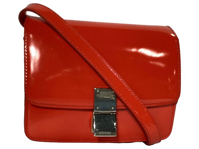 Céline Bolsa de ombro Celine Small Classic Box em couro verniz vermelho
