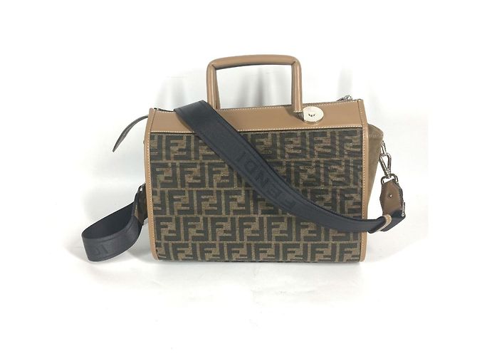 Bolsa Fendi Zucca Soft Trunk Marrom Bege