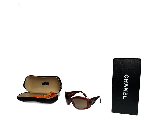 Vintage Chanel CC sunglasses Red