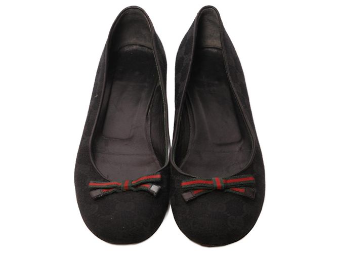 Incríveis sapatilhas de couro Gucci Preto