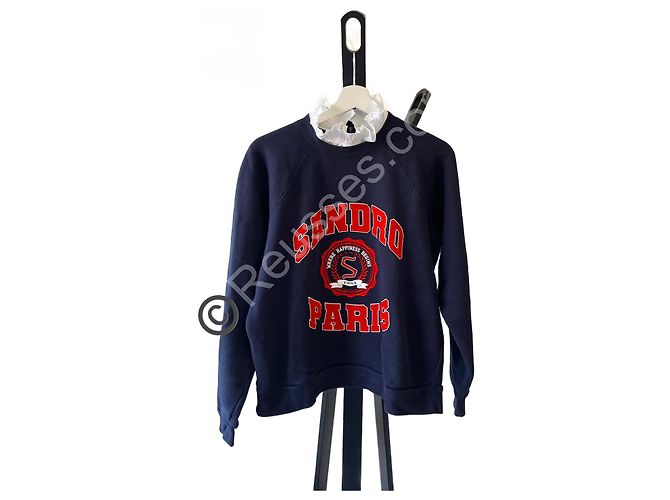 Marineblauer Pullover mit Sandro-Kragen