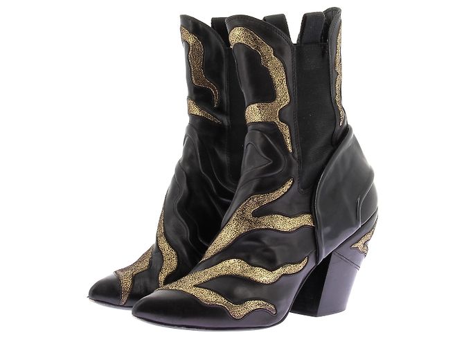 Louis Vuitton Botas de couro Preto