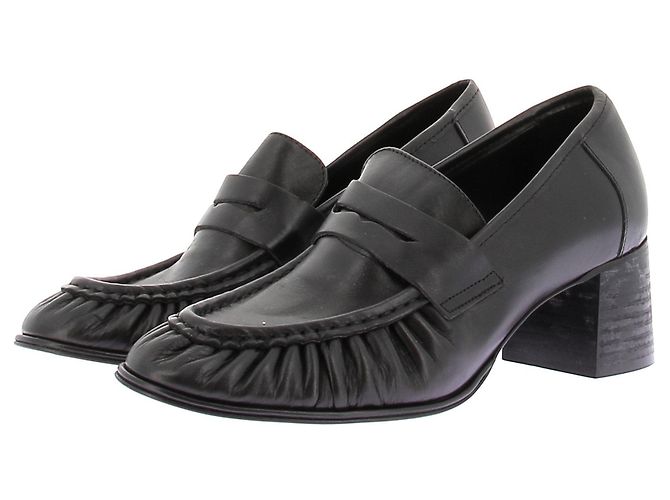 Mocassini con tacco in pelle nera Mango 39 Nero