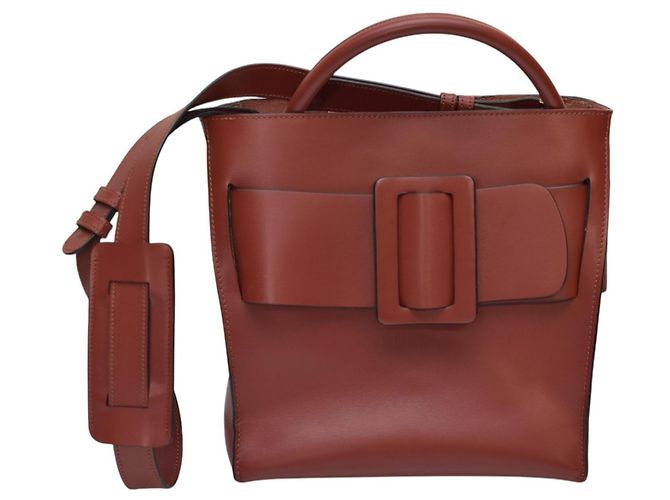 Bolsa de ombro em couro de bezerro BOYY Devon 21 com fivela decorativa. Marrom