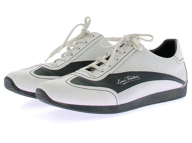 Louis Vuitton Baskets blanches et noires