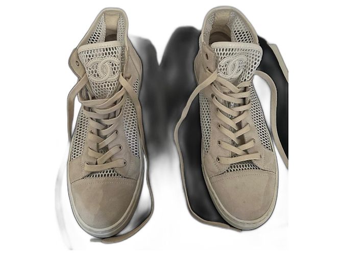 Chanel sneakers white and eggshell suede
