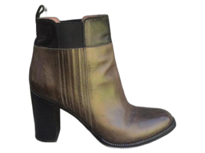 Botines Sartore de piel marrón oscuro